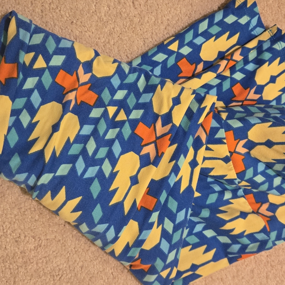 LulaRoe Colorful Geometric Patterned Leggings